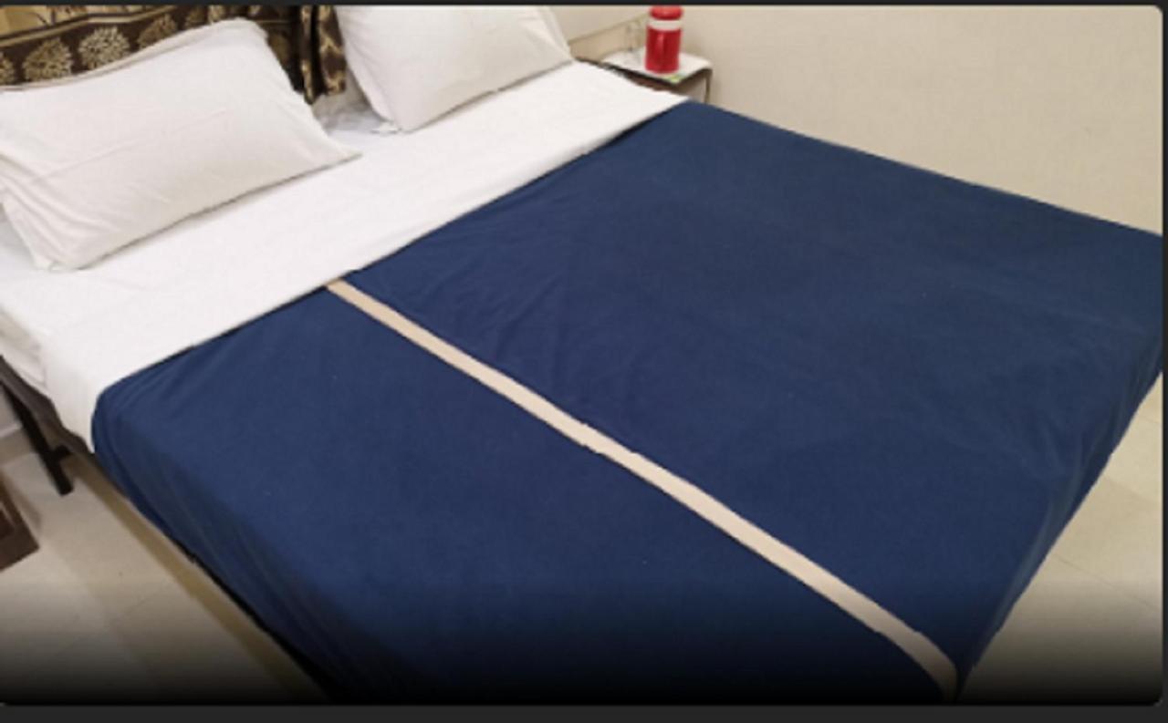 Hotel Royal Treat Kolhápur Kültér fotó