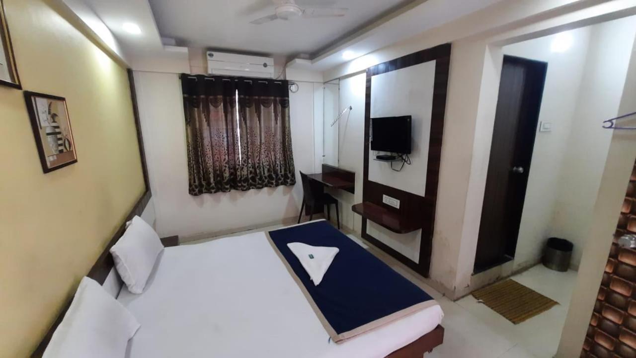 Hotel Royal Treat Kolhápur Kültér fotó