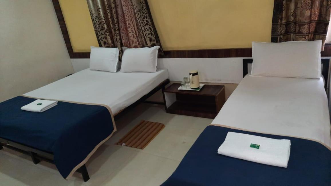 Hotel Royal Treat Kolhápur Kültér fotó