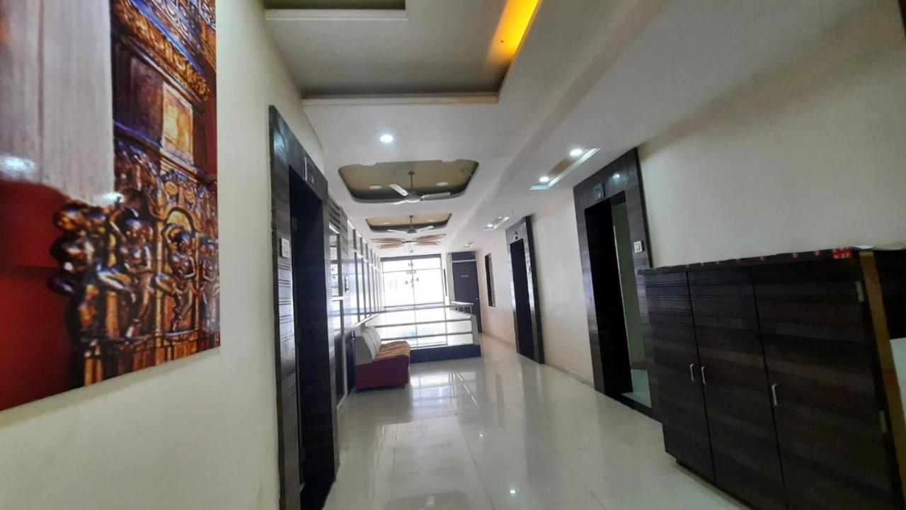 Hotel Royal Treat Kolhápur Kültér fotó