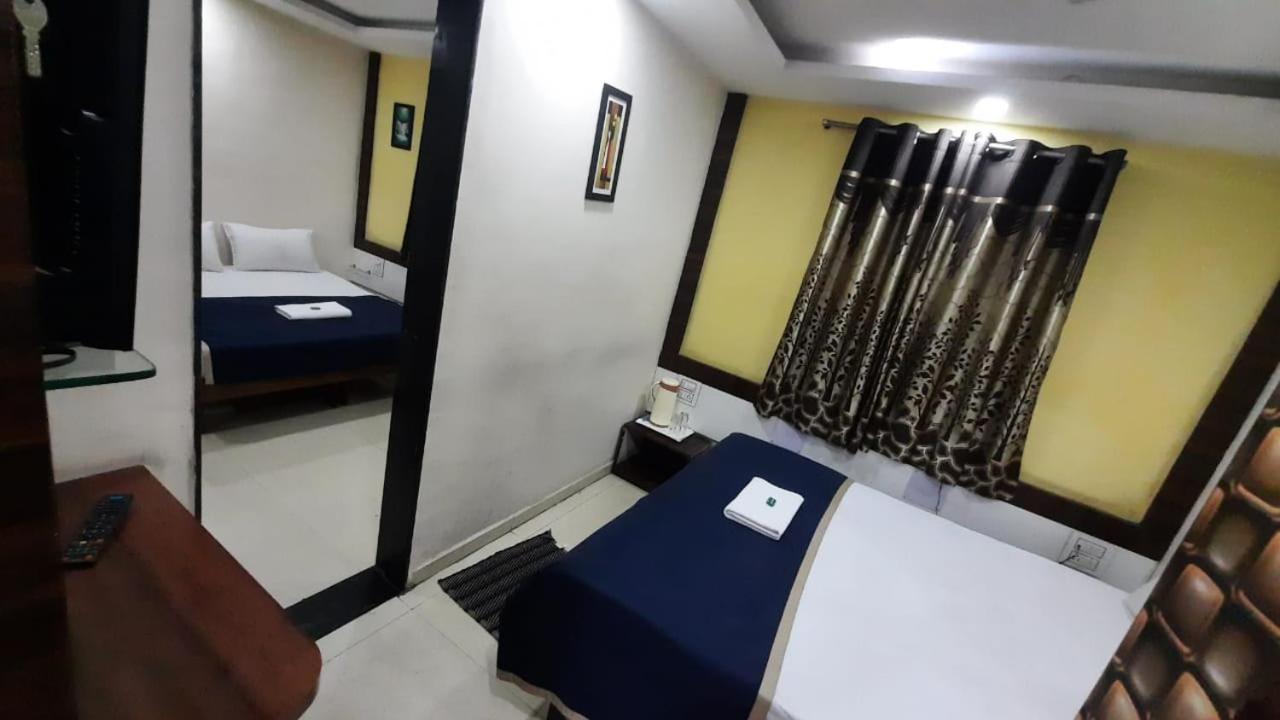 Hotel Royal Treat Kolhápur Kültér fotó