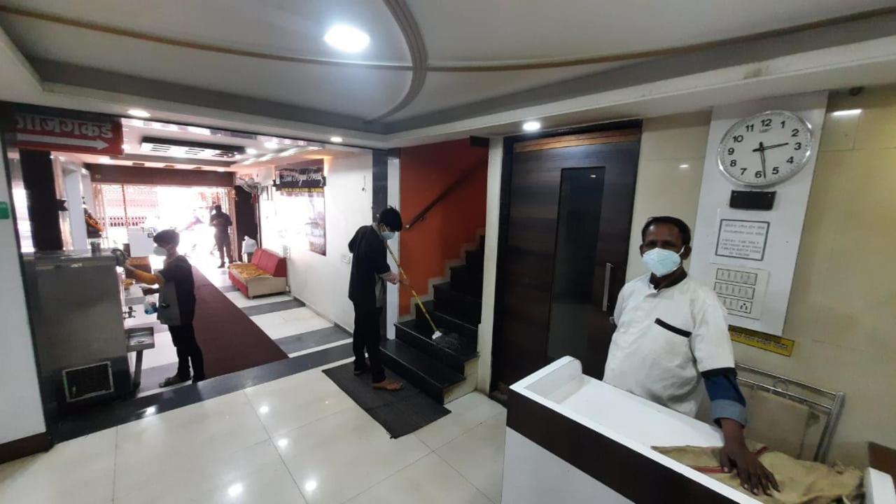 Hotel Royal Treat Kolhápur Kültér fotó