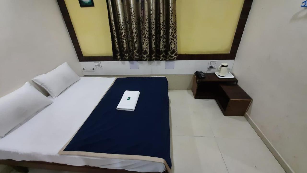 Hotel Royal Treat Kolhápur Kültér fotó