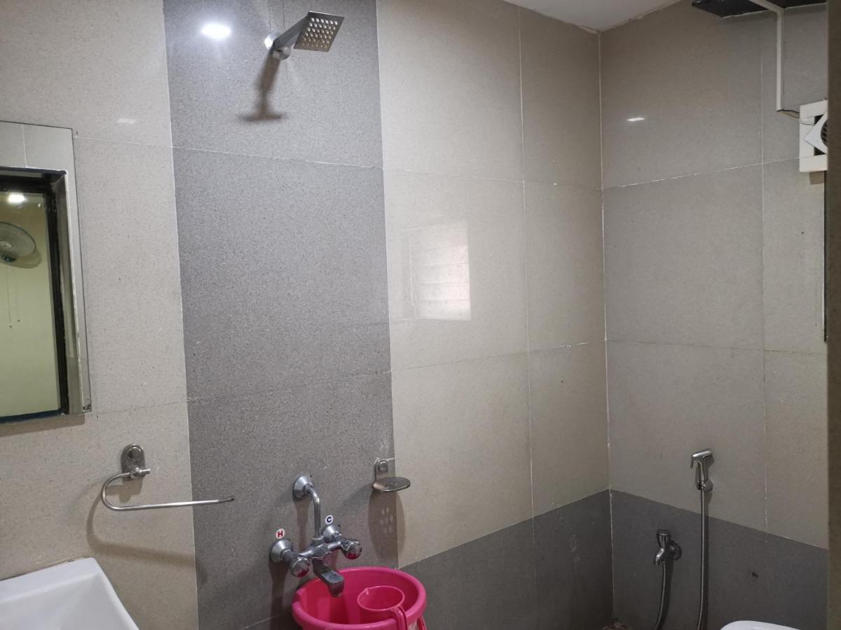 Hotel Royal Treat Kolhápur Kültér fotó