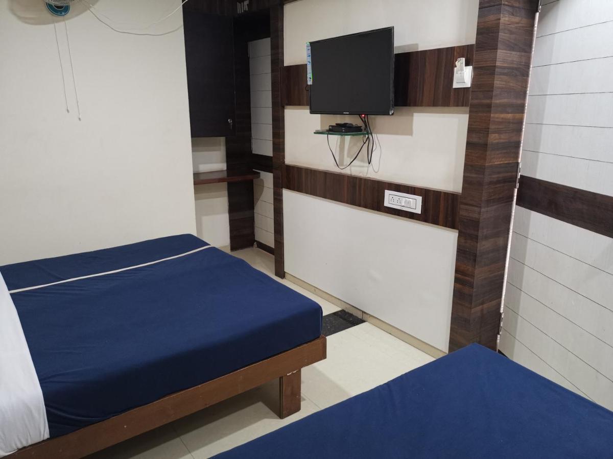 Hotel Royal Treat Kolhápur Kültér fotó