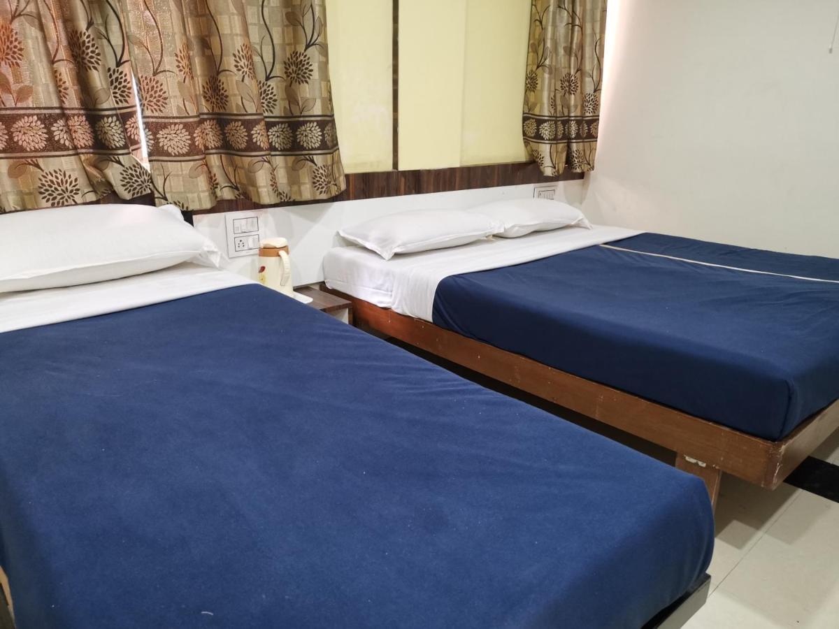 Hotel Royal Treat Kolhápur Kültér fotó